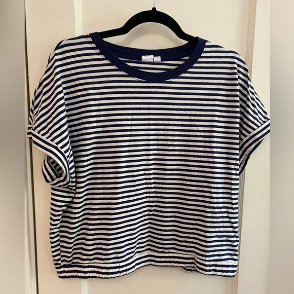 GAP Tops - Gap large, striped top